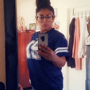 Meet your Posher, Adriana